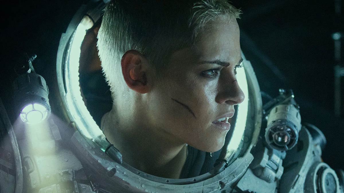 دانلود فیلم Underwater 2020 ( زیر آب ۲۰۲۰ ) با زیرنویس فارسی چسبیده